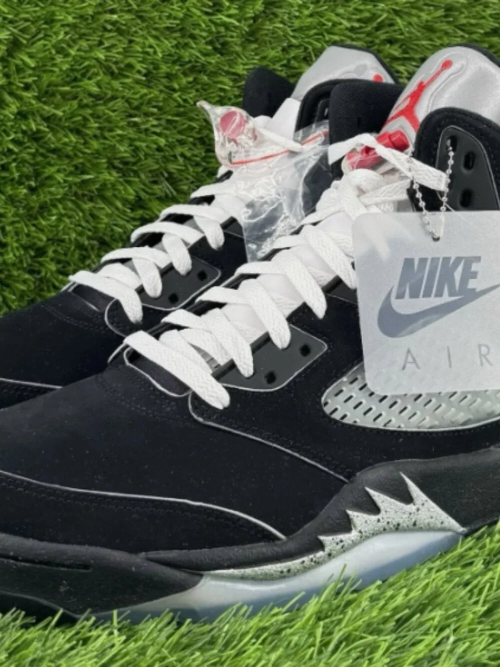 Air Jordan 5 Retro OG Black Metallic Reimagined